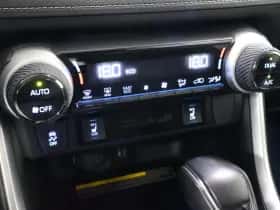 Toyota RAV4 (2019) thumbnail 24
