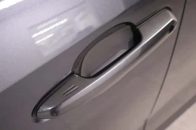 Toyota RAV4 (2019) thumbnail 30