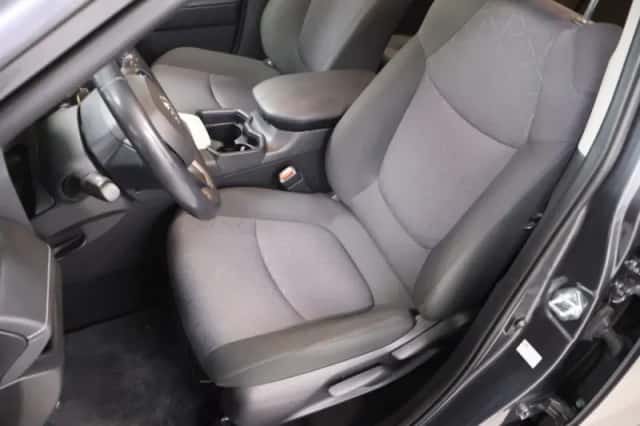 Toyota RAV4 (2019) thumbnail 9