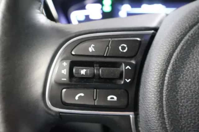 Kia Niro (2019) thumbnail 18