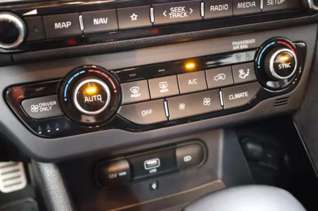 Kia Niro (2019) thumbnail 25