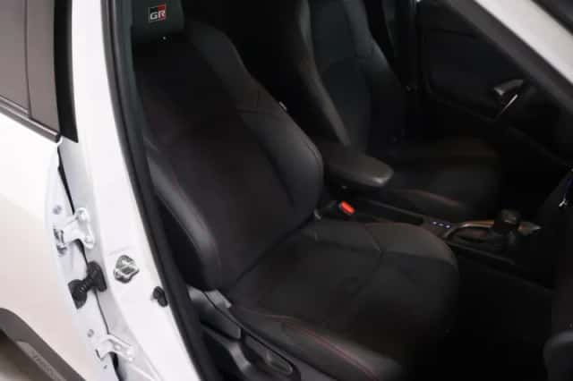 Toyota Yaris Cross (2024) thumbnail 12