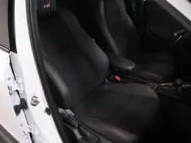 Toyota Yaris Cross (2024) thumbnail 12