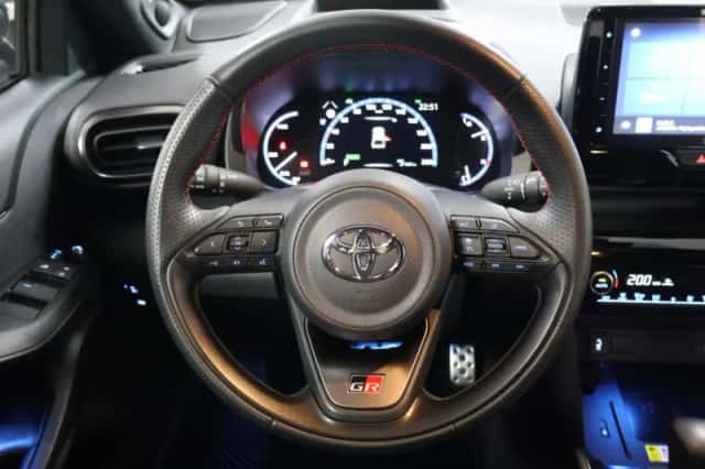 Toyota Yaris Cross (2024) thumbnail 15