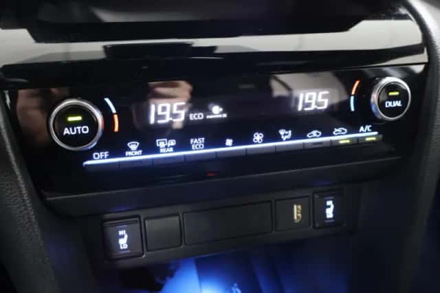 Toyota Yaris Cross (2024) thumbnail 25