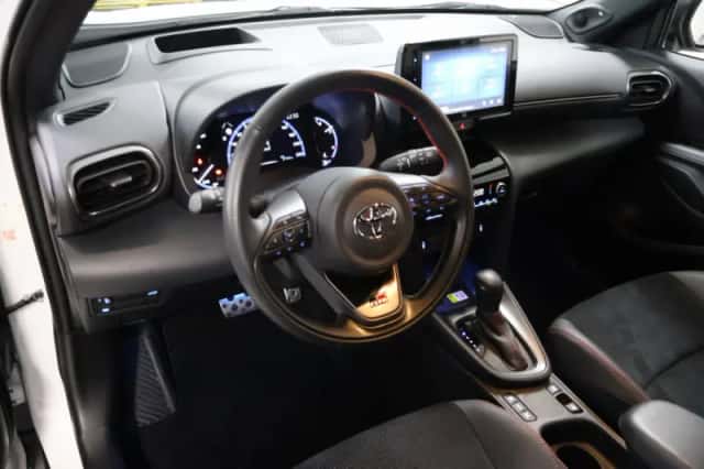 Toyota Yaris Cross (2024) thumbnail 6