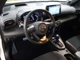 Toyota Yaris Cross (2024) thumbnail 6