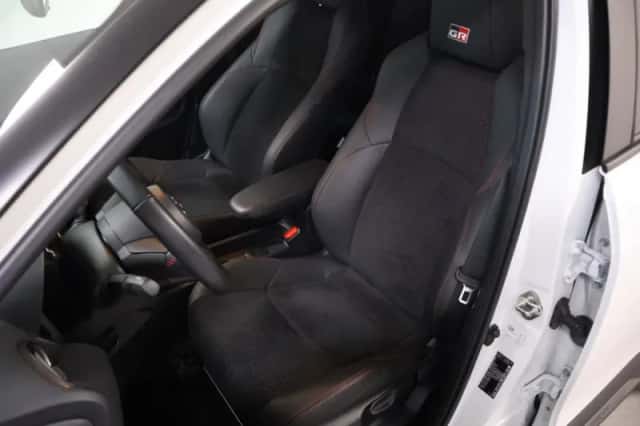 Toyota Yaris Cross (2024) thumbnail 9
