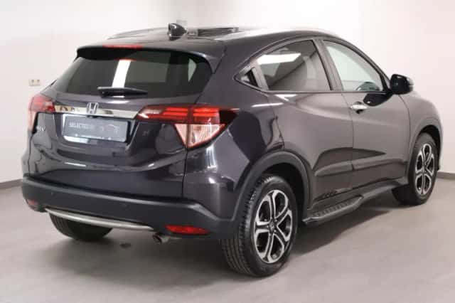 Honda HR-V (2015) thumbnail 3