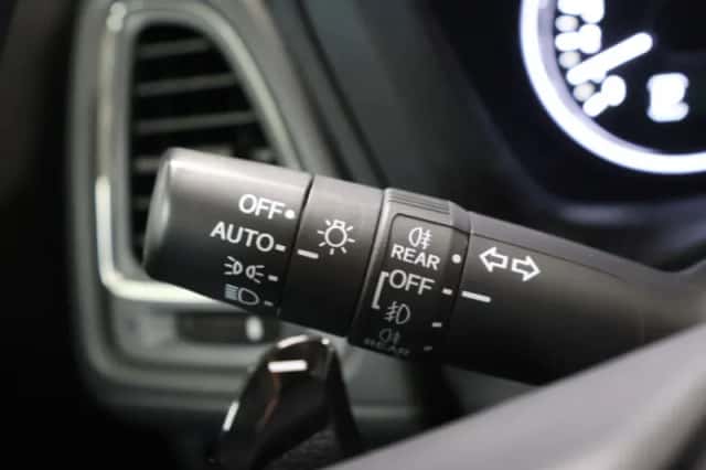 Honda HR-V (2015) thumbnail 23