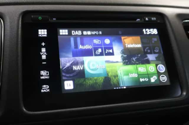 Honda HR-V (2015) thumbnail 25