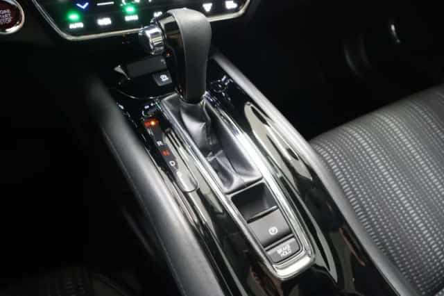 Honda HR-V (2015) thumbnail 30