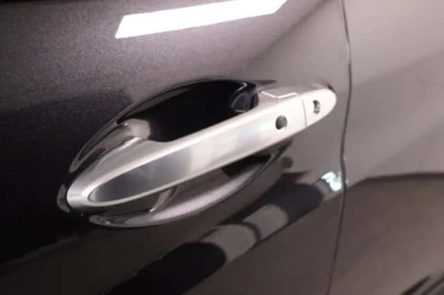Honda HR-V (2015) thumbnail 31