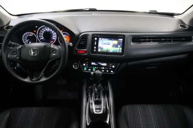 Honda HR-V (2015) thumbnail 6
