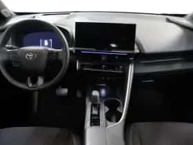 Toyota C-HR (2024) thumbnail 6