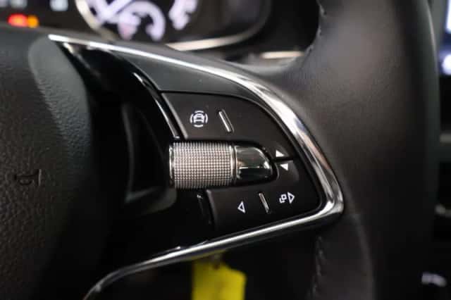 Škoda Kamiq (2020) thumbnail 15