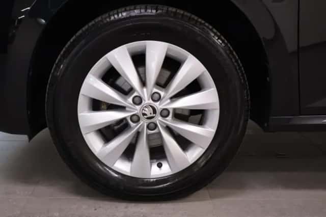 Škoda Kamiq (2020) thumbnail 5