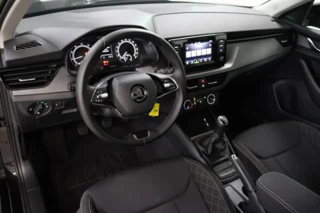Škoda Kamiq (2020) thumbnail 6