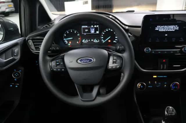 Ford Fiesta (2017) thumbnail 13