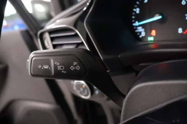 Ford Fiesta (2017) thumbnail 18