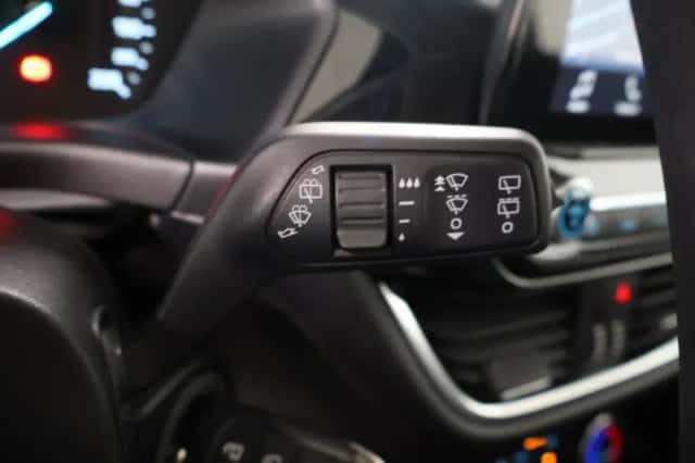 Ford Fiesta (2017) thumbnail 19