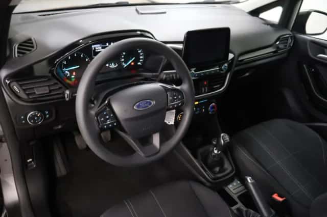 Ford Fiesta (2017) thumbnail 6