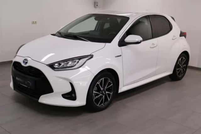 Toyota Yaris (2024) thumbnail 1