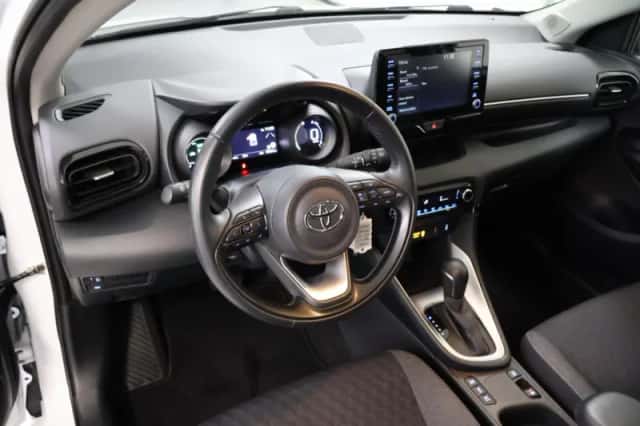 Toyota Yaris (2024) thumbnail 6