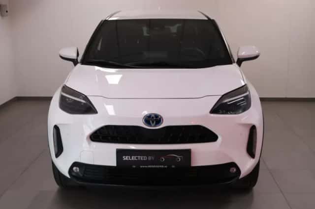 Toyota Yaris Cross (2022) thumbnail 2