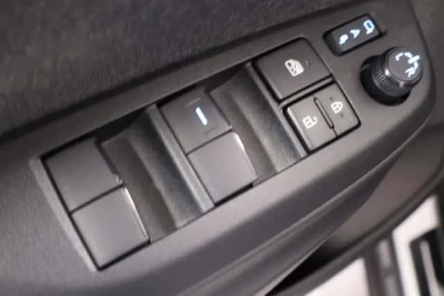 Toyota Yaris Cross (2022) thumbnail 21
