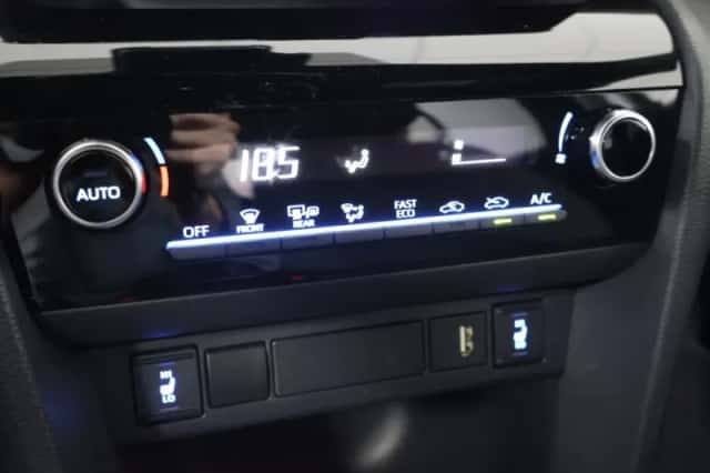 Toyota Yaris Cross (2022) thumbnail 24