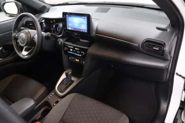 Toyota Yaris Cross (2022) thumbnail 8