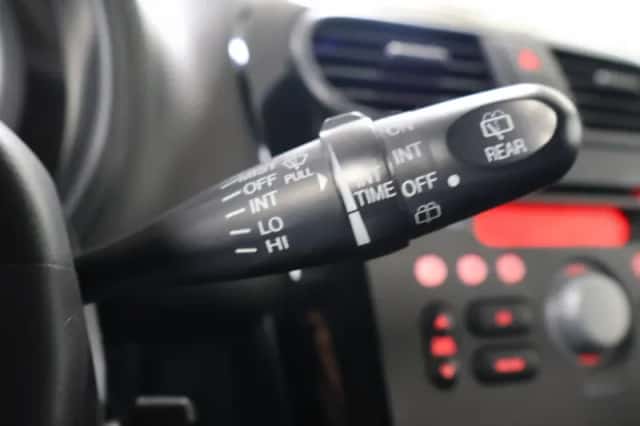 Suzuki Splash (2011) thumbnail 21