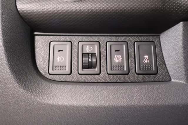 Suzuki Splash (2011) thumbnail 23