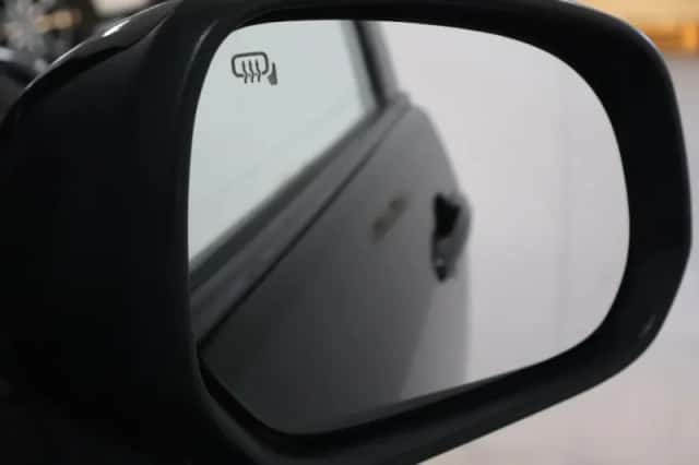 Suzuki Splash (2011) thumbnail 28