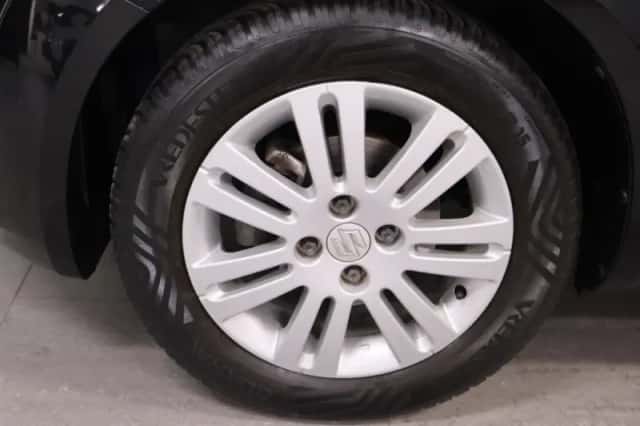 Suzuki Splash (2011) thumbnail 5