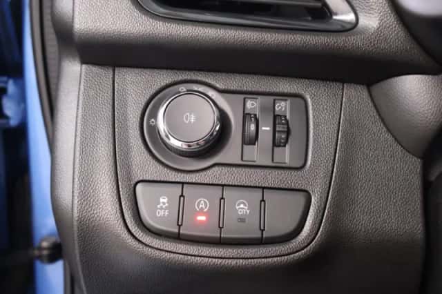 Opel Karl (2015) thumbnail 22