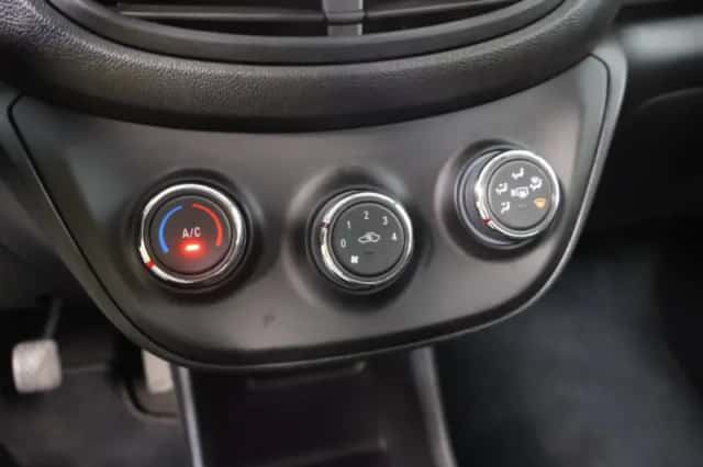Opel Karl (2015) thumbnail 24