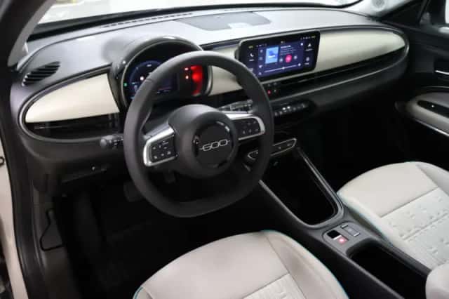 Fiat 600E (2023) thumbnail 6
