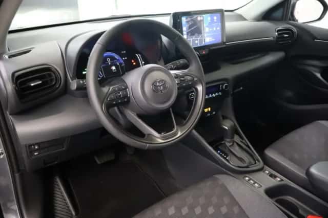 Toyota Yaris (2025) thumbnail 7