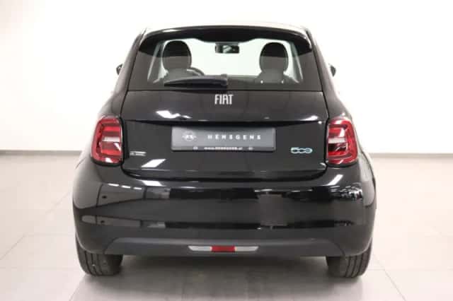 Fiat 500 (2020) thumbnail 4