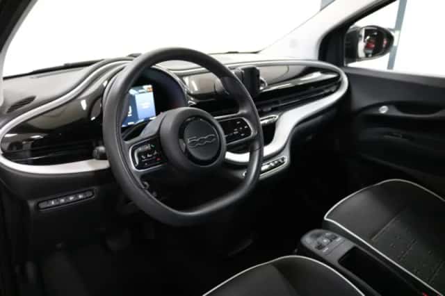 Fiat 500 (2020) thumbnail 7