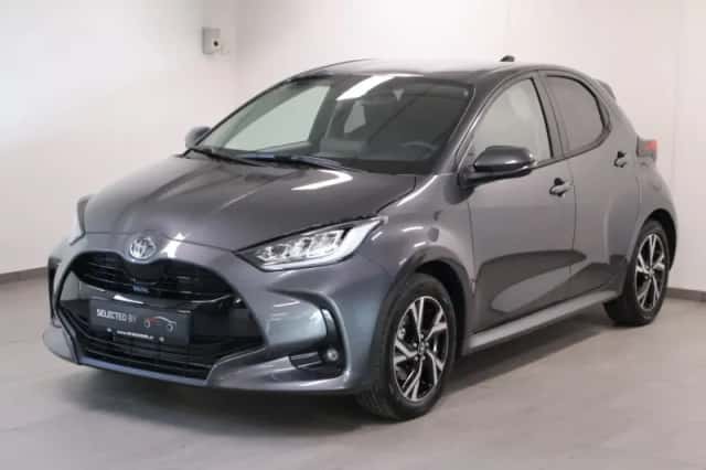 Toyota Yaris (2025) thumbnail 1