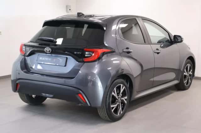 Toyota Yaris (2025) thumbnail 3