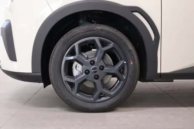 BYD Dolphin (2025) thumbnail 5