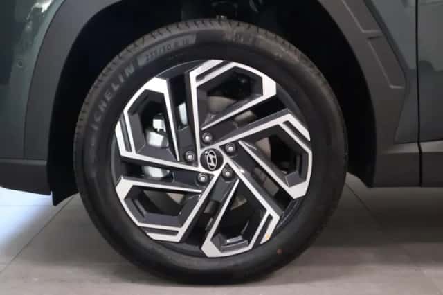 Hyundai Tucson (2025) thumbnail 3