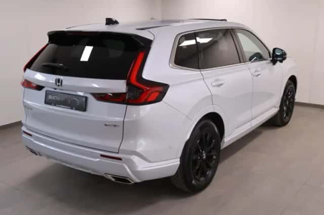 Honda CR-V (2023) thumbnail 3