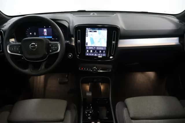 Volvo XC40 (2024) thumbnail 6