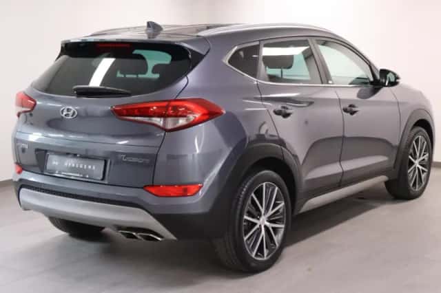 Hyundai Tucson (2018) thumbnail 3
