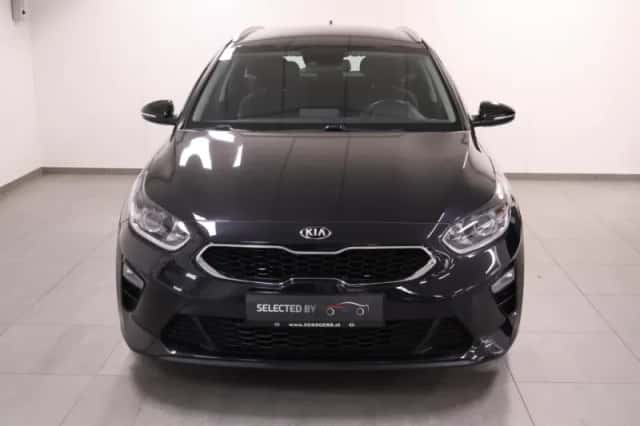 Kia Ceed Sportswagon (2018) thumbnail 2